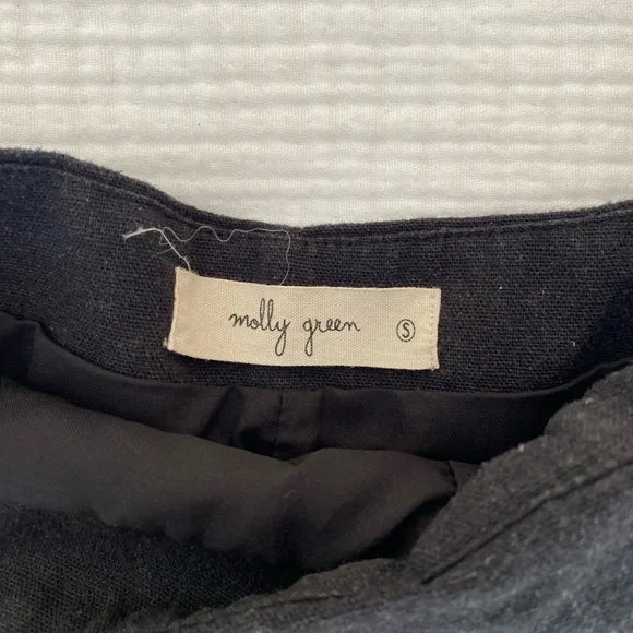 Black Women's Skort with White Trim - Picture 2 of 2